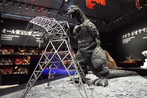 ゴジラ 淡路島 ニジゲンノモリ