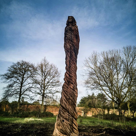 見事なチェーンソーアート