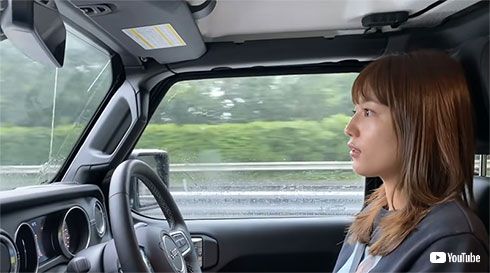 川口春奈 運転 Jeep
