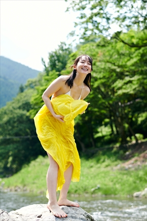 吉岡里帆 写真集 里帆採取 グラビア 1位 Amazon インスタ 清川あさみ 熊谷貫