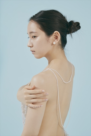 吉岡里帆 写真集 里帆採取 グラビア 1位 Amazon インスタ 清川あさみ 三瓶康友