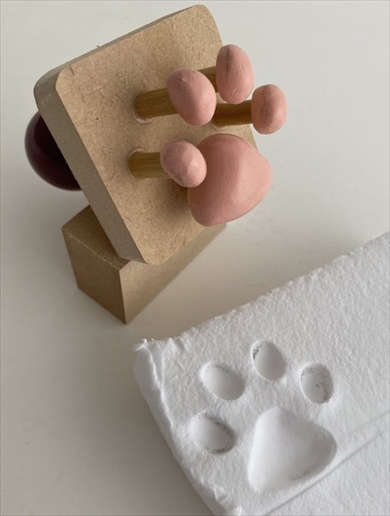 にゃん跡 肉球 neko ねこ かわいい