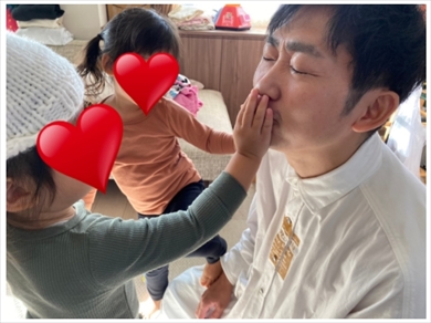 NON STYLE 石田明 ノンスタ石田 双子 娘 1人育児 見失う 子ども ブログ