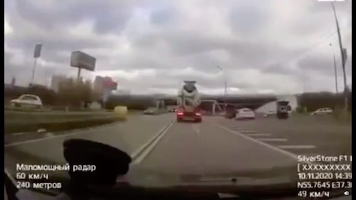 ロシア 事故 崩落 ドラレコ