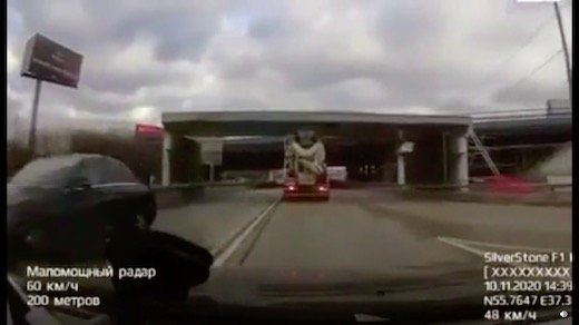 ロシア 事故 崩落 ドラレコ