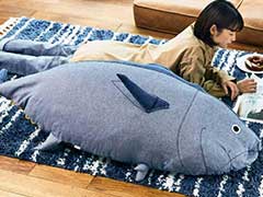 フェリシモ デニムで作ったマグロのクッションカバー（メス