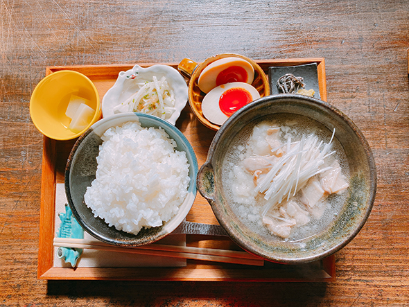 喫茶ニカイ クリームソーダ おいしい カフェ