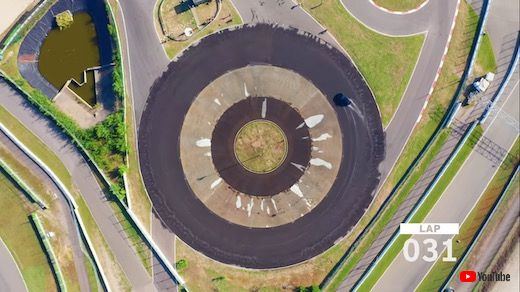 ポルシェ タイカン ドリフト ギネス世界記録