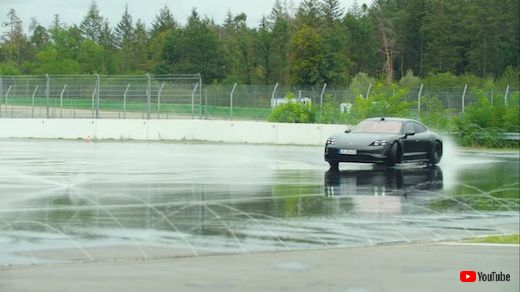 ポルシェ タイカン ドリフト ギネス世界記録