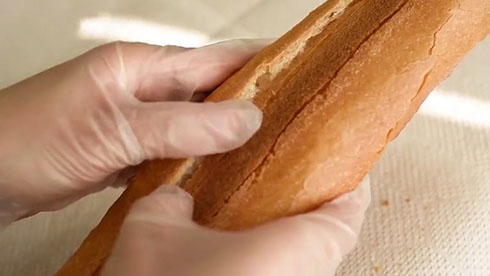 パンをくりぬくところ