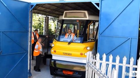 鉄道 海外 YouTube イギリス ディーゼルカー バス