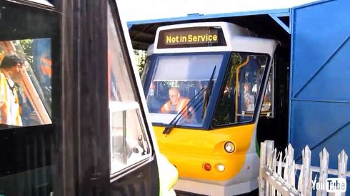 鉄道 海外 YouTube イギリス ディーゼルカー バス