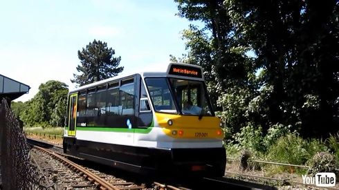 鉄道 海外 YouTube イギリス ディーゼルカー バス