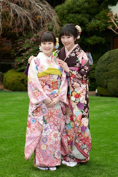 小芝風花 吉本実憂 本田望結 尾碕真花 井頭愛海 井本彩花 宮本茉由 本田紗来 高橋ひかる オスカープロモーション 晴れ着