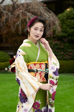 小芝風花 吉本実憂 本田望結 尾碕真花 井頭愛海 井本彩花 宮本茉由 本田紗来 高橋ひかる オスカープロモーション 晴れ着