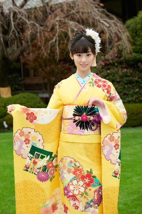 小芝風花 吉本実憂 本田望結 尾碕真花 井頭愛海 井本彩花 宮本茉由 本田紗来 高橋ひかる オスカープロモーション 晴れ着