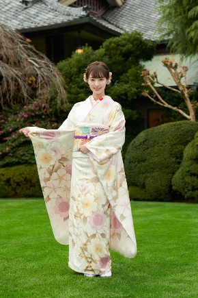 小芝風花 吉本実憂 本田望結 尾碕真花 井頭愛海 井本彩花 宮本茉由 本田紗来 高橋ひかる オスカープロモーション 晴れ着