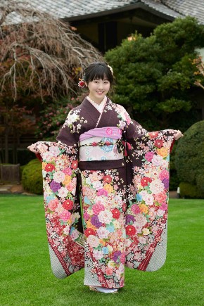小芝風花 吉本実憂 本田望結 尾碕真花 井頭愛海 井本彩花 宮本茉由 本田紗来 高橋ひかる オスカープロモーション 晴れ着