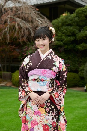 小芝風花 吉本実憂 本田望結 尾碕真花 井頭愛海 井本彩花 宮本茉由 本田紗来 高橋ひかる オスカープロモーション 晴れ着