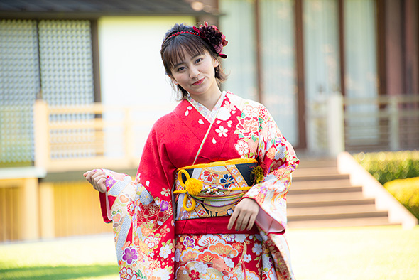 小芝風花 吉本実憂 本田望結 尾崎真花 井頭愛海 井本彩花 宮本茉由 岡田結実 藤田ニコル 是永瞳 川瀬莉子 オスカープロモーション 晴れ着