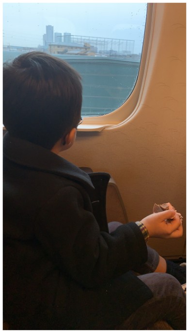 宮崎謙介 金子恵美 不倫 子ども