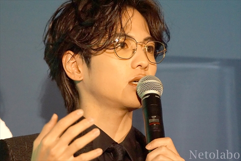 平手 岡田 志尊 さんかく窓