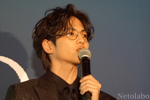 平手 岡田 志尊 さんかく窓