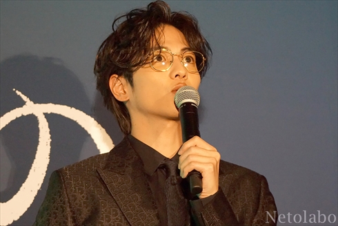 平手 岡田 志尊 さんかく窓