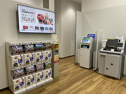 琉球銀行「りゅうぎんロボ」が次はカプセルトイに　タカラトミーと夢のコラボ