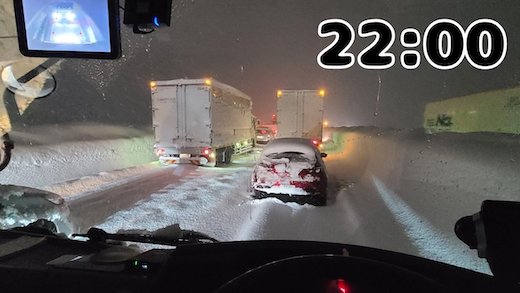 関越道 大雪 立ち往生 現場 実況