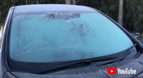 フロントガラス 凍った お湯