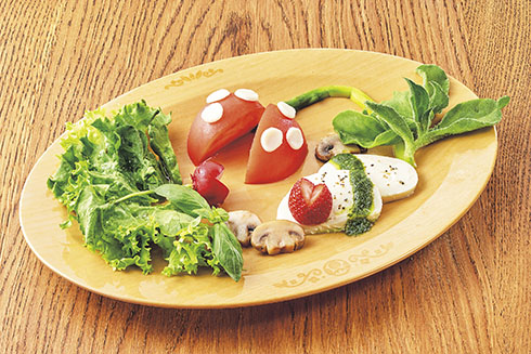 「キノピオ・カフェ」メニュー　パックンフラワー・カプレーゼ