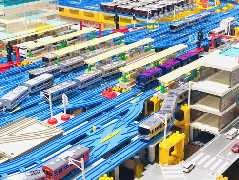 プラレール 大阪駅