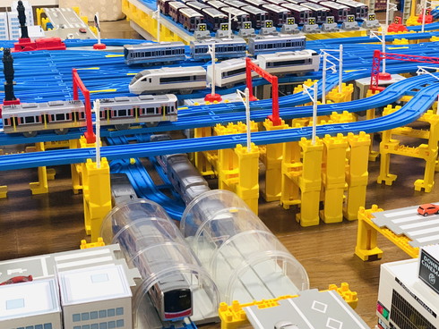 プラレール 大阪駅