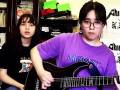 ギターゲームでギターが上達した女の子がさらなる進化！　ギターとベースを同時に演奏するスゴ業を披露