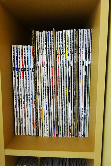 中敷きダンボールを数冊ごとにはさんだところ