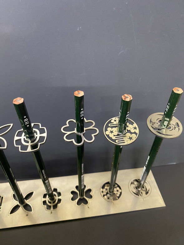 鬼滅の刃 鉛筆 日輪刀 鍔 無限列車編