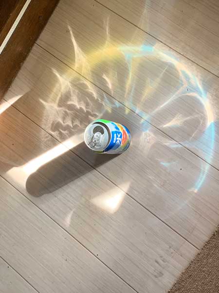 氷結 グレープフルーツ 氷魔法 唱え出した 写真 日差し 反射 魔法陣