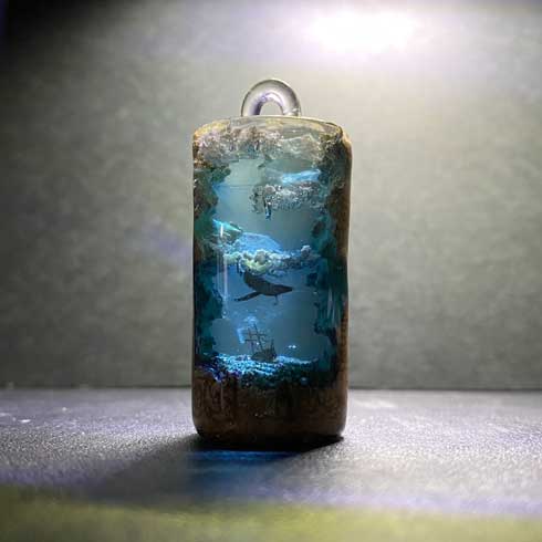 レジン コルク アート 作品 アクセサリー M's craftworkS 海 雲 クジラ オーロラ