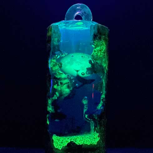 レジン コルク アート 作品 アクセサリー M's craftworkS 海 雲 クジラ オーロラ