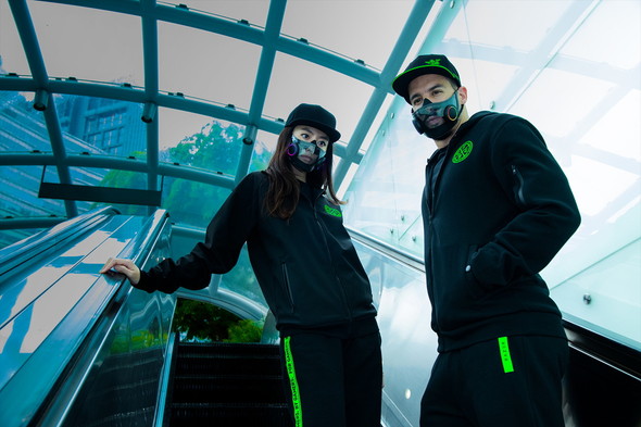 razer ゲーミング スマート マスク 7色 虹色 発光