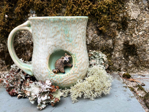 マグカップに籠る動物