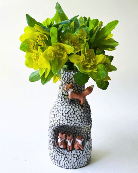 マグカップに籠る動物