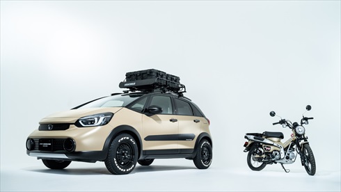ホンダ「FIT e:HEV CROSSTAR カスタム」（ホンダ、以下同）