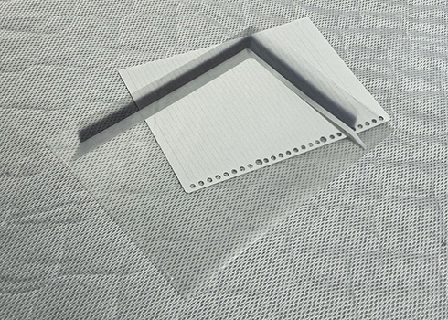 「どういう仕組み？」　1枚入れると100枚に増殖したように見える「一枚で限界が来るクリアファイル」