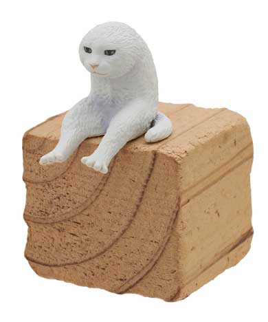座る変な猫 キタンクラブ カプセルトイ フィギュア マスク猫 二足歩行