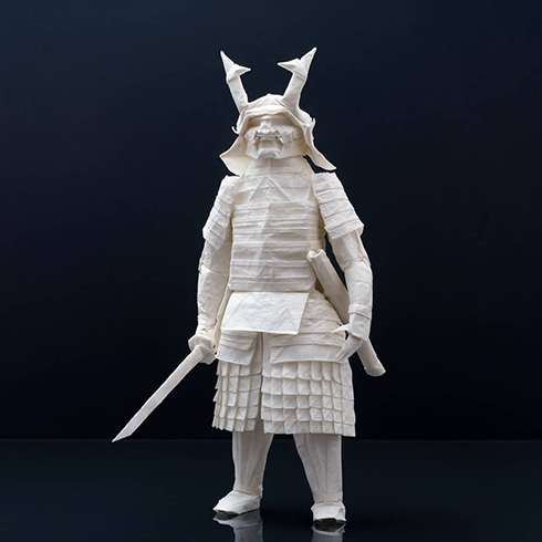 1枚の紙から作られた侍の折り紙　ファンタジーなアート作品がかっこいい