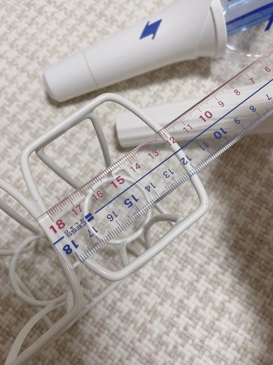  マヨネーズスタンドでペンライト収納