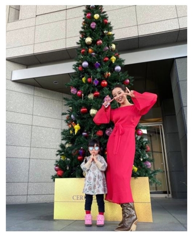 pinky ピンキー 窪塚洋介 娘 卒乳