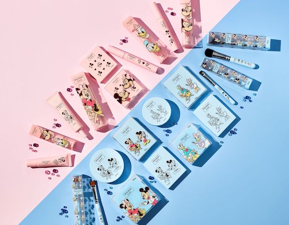 WHOMEEとディズニーストア